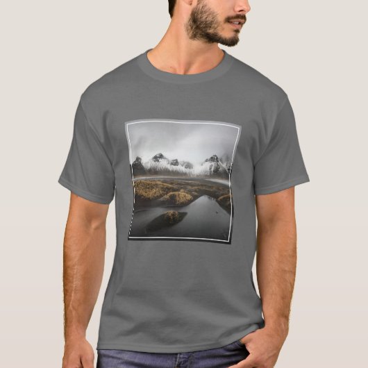 氷と雪 | Vestrahorn Mountain,アイスランド Tシャツ (正面)