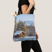 氷と雪 | Winter Log Cabin Swiss Alps トートバッグ (クローズアップ)