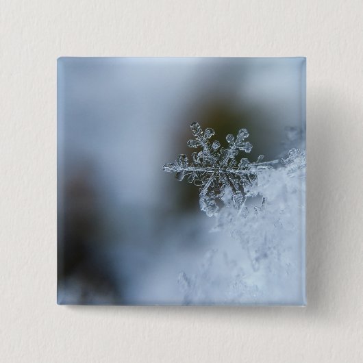 氷のような雪片 缶バッジ (正面)