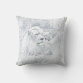 氷の上の白いライオンとカブ、f.休日と最高のパパ- クッション (正面)