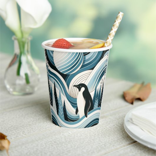 氷の冬の森の中のクリーミーなスカイブルーペンギン 紙コップ (インサイチュ)