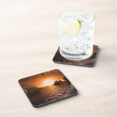 氷の夜の側から外惑星トラピスト–1f。 コースター (右側)