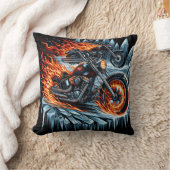 氷の山を走り抜ける炎のオートバイ クッション (ブランケット)