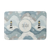 氷の波とライトハウス冬のモノグラム航海の バスマット (正面)