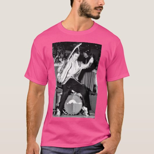 氷の雪原を歩くペンギン Tシャツ (正面)