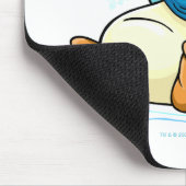 氷を渡って滑っている青いブルース マウスパッド (コーナー)