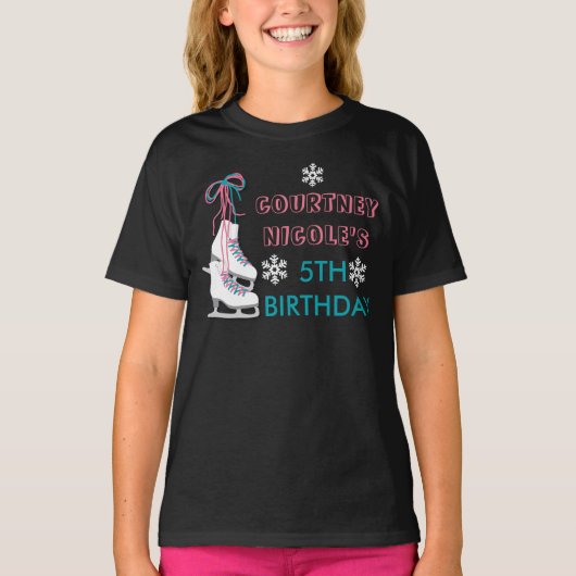 氷スケートで滑る誕生日シャパーソナライズされたツ Tシャツ (正面)