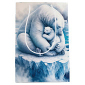 氷河の上で彼女の子とホッキョクグマ ミディアムペーパーバッグ (正面)