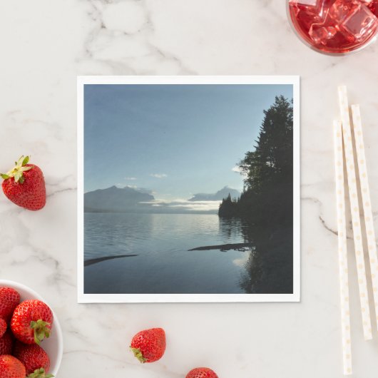 氷河の国立公園のマクドナルド湖で朝 スタンダードランチョンナプキン (インサイチュ)