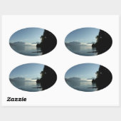 氷河の国立公園のマクドナルド湖で朝 楕円形シール (シート)