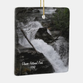 氷河の国立公園の滝写真 メタルオーナメント (右)
