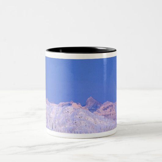 氷河国立公園の上に満月が昇る ツートーンマグカップ (中央)