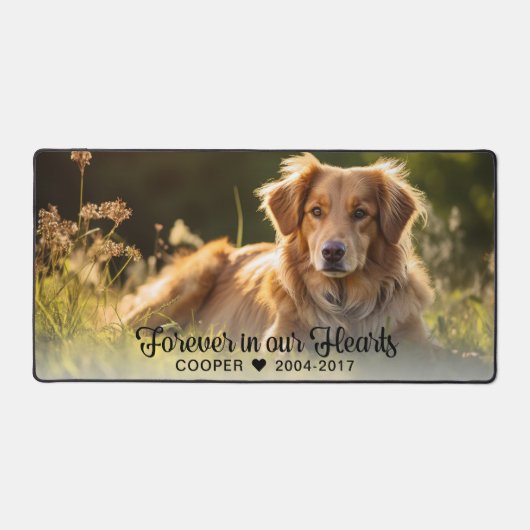 永遠に私たちのハートでペット記念写真 デスクマット (正面)