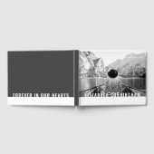 永遠に私たちのハートモダンにカスタム写真記念 ゲストブック (全面)