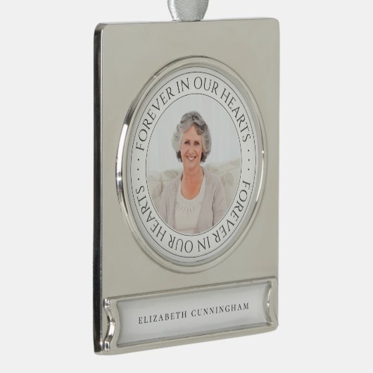 永遠に私たちのハート記念写真エレガント シルバープレートバナーオーナメント (右)
