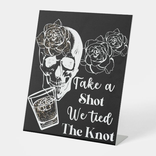 永遠のエレガンスがショットを取る我々は結び目を結んだ 台座サイン (正面)