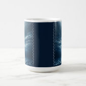 永遠の美しさ - 深い海の美意識の引用 コーヒーマグカップ (中央)