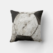 汚れたサッカーボールの質 クッション (裏面)