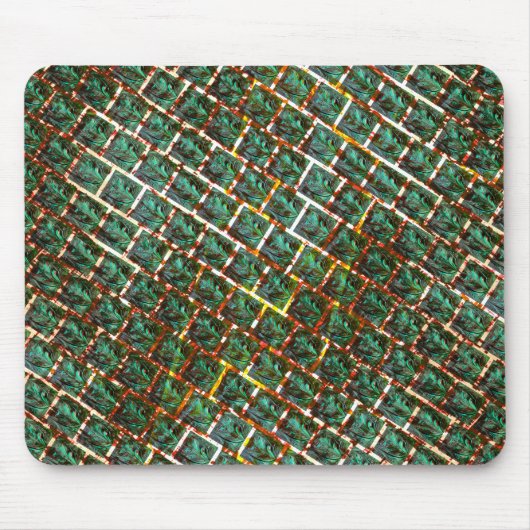 汚れた錆びたグリルの下 マウスパッド (正面)