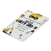 汚れた3歳の誕生日パーティーの招待状 マグネット (左側)