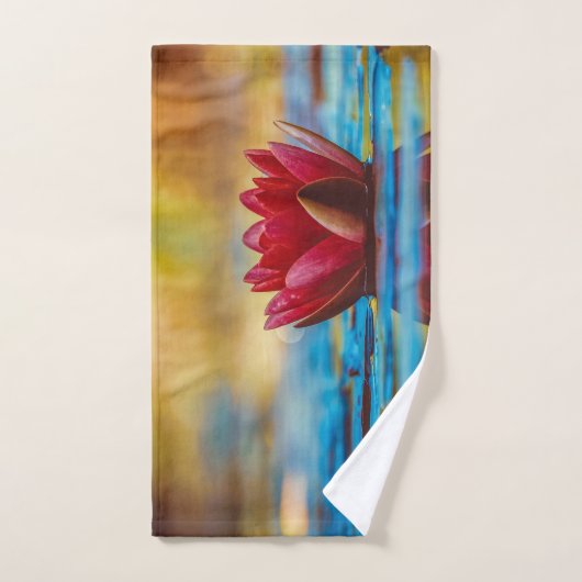 池かわいらしの蓮の花の写真 バスタオルセット (ハンドタオル)