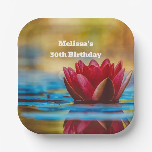 池かわいらし誕生日の蓮の花の写真 ペーパープレート (正面)