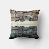 池での花崗岩の岩壁の反射自然 クッション (裏面)