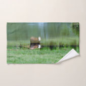 池で泳ぐ牛 バスタオルセット (ハンドタオル)