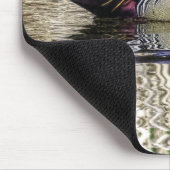 池で泳ぐ雄のアヒル マウスパッド (コーナー)