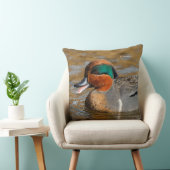 池で鳴き声を上げる緑の羽をしたティール(緑がかった色) クッション (椅子)