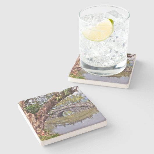 池に映る美しいアーチ型の石橋 ストーンコースター (横)