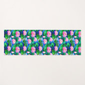 池に浮かぶピンクの蓮の花 ヨガマット (正面(横))