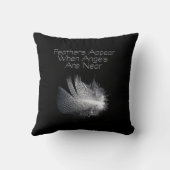 池に浮ストライプのかぶ白黒の羽 クッション (裏面)