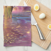 池のそばのピンクの夕日に柳の木 キッチンタオル (四つ折り)