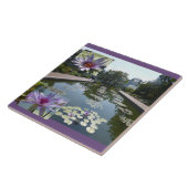 池の上の紫色の蓮の花 陶器タイル タイル (側面)