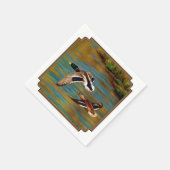 池の上飛んでいるのアヒル スタンダードカクテルナプキン (角)
