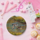 池の上飛んでいるのアヒル ペーパープレート (パーティー)