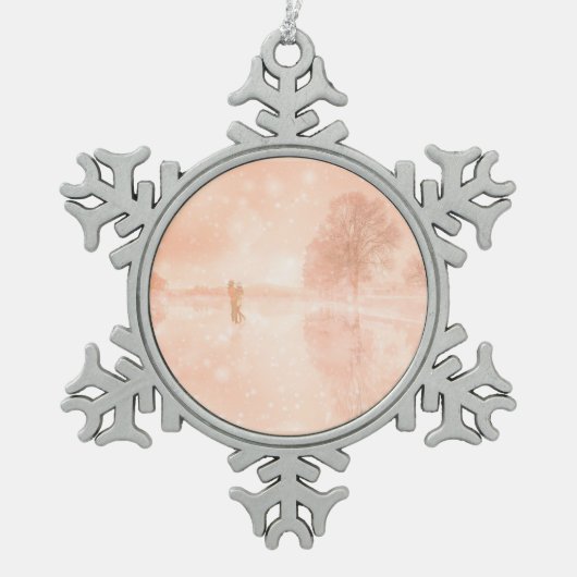 池の恋凍ってい人 スノーフレークピューターオーナメント (正面)