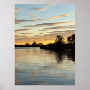 池の水景の夕焼けの写真ポスター ポスター