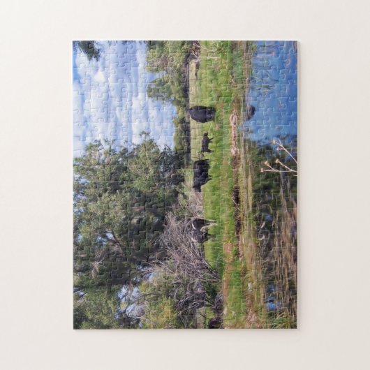 池の牛 ジグソーパズル (縦)