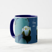 池の白い睡蓮 – ウェルネス マグカップ (正面左)