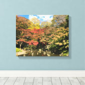 池の青楓 キャンバスプリント (インサイチュ (ウッドフロア))