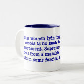 池のdistributinの剣の奇妙な女性のlyin… ツートーンマグカップ (正面左)