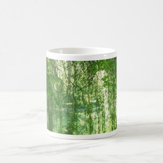池を持つシダレヤナギ コーヒーマグカップ (中央)