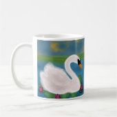 池パーソナライズされたに白鳥が沈む夕日 コーヒーマグカップ (左)