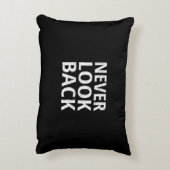 決してバックの活気づけるなレトロのタイポグラフィを見ないで下さい アクセントクッション (裏面(縦))