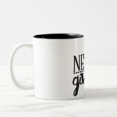 決してマグをあきらめないで下さい ツートーンマグカップ (左)