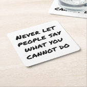 決して人に紙コースターと言わせない スクエアペーパーコースター (アングル)