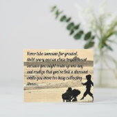 決して人を当たり前のこととは思わない引用文 ポストカード (スタンド正面)