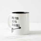 決して余りに古いNロールを揺するため ツートーンマグカップ (正面左)